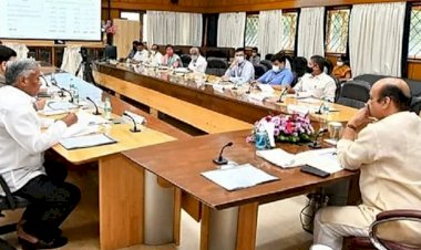 ಪೊಲೀಸರಿಗೆ ಸಿಹಿ ಸುದ್ದಿ ಕೊಟ್ಟ ಸರ್ಕಾರ: ಕ್ಯಾಬಿನೆಟ್​ ಸಭೆಯ ಪ್ರಮುಖ ನಿರ್ಣಯಗಳು ಇಲ್ಲಿದೆ ನೋಡಿ