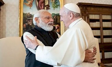 ಪೋಪ್ ಫ್ರಾನ್ಸಿಸ್ ಭೇಟಿಯಾದ ಪ್ರಧಾನಿ ಮೋದಿ: ಭಾರತಕ್ಕೆ ಬರಲು ಆಹ್ವಾನ