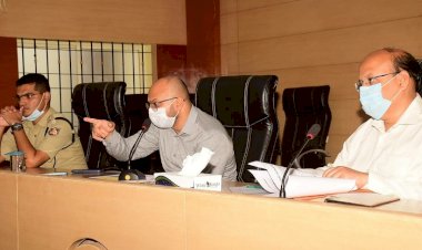 ಧಾರವಾಡ: ಎಲ್ಲರೂ ಸ್ವಯಂಪ್ರೇರಣೆಯಿಂದ ಮಾಸ್ಕ್ ಧರಿಸಲಿ; ಡಿಸಿ