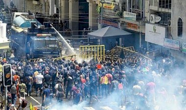 ಜನಾಕ್ರೋಶಕ್ಕೆ ಹೊತ್ತಿ ಉರಿಯುತ್ತಿದೆ ಶ್ರೀಲಂಕಾ; ಎಮರ್ಜೆನ್ಸಿ ಘೋಷಣೆ, ಸೇನಾ ಸುಪರ್ದಿಗೆ ಟಿವಿ ಚಾನಲ್​ಗಳು