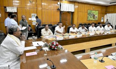 ಬೆಂಗಳೂರು : ಜಿಲ್ಲಾ ಉಸ್ತುವಾರಿ ಸಚಿವರು - ಶಾಸಕರೊಂದಿಗೆ ಸಿಎಂ ಸಭೆ