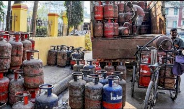 ಕೇಂದ್ರ ಸರ್ಕಾರದಿಂದ ಮತ್ತೊಂದು ಸಿಹಿ ಸುದ್ದಿ - ವಾಣಿಜ್ಯ ಸಿಲಿಂಡರ್‌ಗಳ ದರದಲ್ಲಿ 157 ರೂಪಾಯಿ ಇಳಿಕೆ