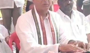 ಹುಬ್ಬಳ್ಳಿ: ಸಾವಿನ ಮನೆಯಲ್ಲಿ ರಾಜಕೀಯ ಬೇಡ, ನ್ಯಾಯ ಕೊಡಿಸುವುದು ಸರ್ಕಾರದ ಜವಾಬ್ದಾರಿ-ಸುರ್ಜೆವಾಲಾ