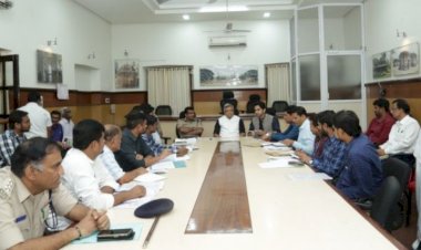 ಬೆಳಗಾವಿ: ರಾಷ್ಟ್ರೀಯ ಹೆದ್ದಾರಿ ಅಭಿವೃದ್ಧಿ, ರೈಲ್ವೇ ಯೋಜನೆಗಳ ಕುರಿತು ಚರ್ಚಿಸಿದ ಜಗದೀಶ ಶೆಟ್ಟರ