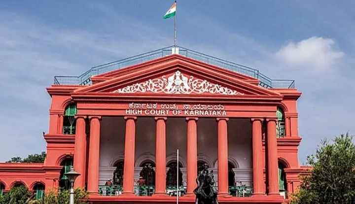 ಗುಂಡಿ ಬಿದ್ದ ರಸ್ತೆಗಳಲ್ಲಿಅಪಘಾತವಾದರೆ ಅಧಿಕಾರಿಗಳೇ ಹೊಣೆ: ಹೈಕೋರ್ಟ್