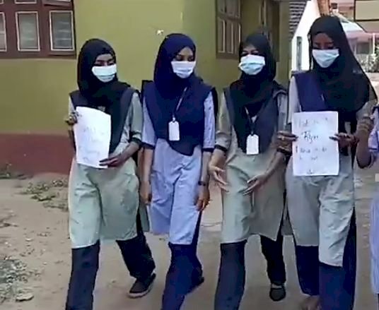 ಉಡುಪಿ: ಮೂರು ವಾರಗಳ ನಂತರವೂ ಮುಗಿದಿಲ್ಲ ಹಿಜಾಬ್ ವಿವಾದ!