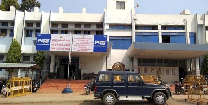 ಚಾಕು ಚುಚ್ಚಿ ಮೊಬೈಲ್ ಹಣ ಸುಲಿಗೆ: ಪ್ರಕರಣ ದಾಖಲು