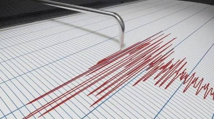 Delhi Earthquake: ದೆಹಲಿ-ಎನ್ಸಿಆರ್ನಲ್ಲಿ ಭೂಕಂಪ ದೆಹಲಿ-ಎನ್ಸಿಆರ್ನಲ್ಲಿ ಭೂಕಂಪ(Earthquake) ಸಂಭವಿಸಿದೆ.