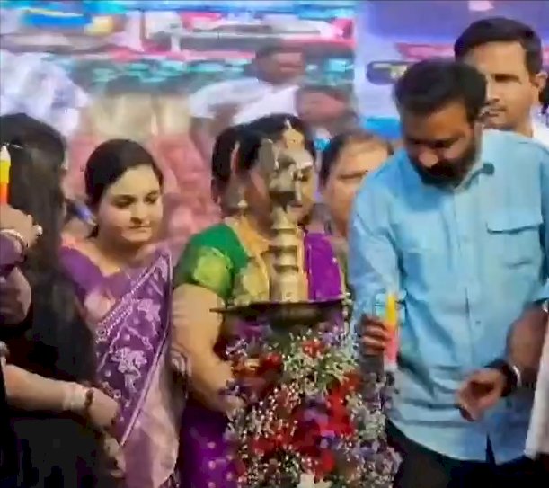 ಧಾರವಾಡದ ಕೆಸಿಡಿ ಮೈದಾನದಲ್ಲಿ ಗ್ಯಾರಂಟಿ ಫಲಾನುಭವಿಗಳ ಸಮಾಗಮ